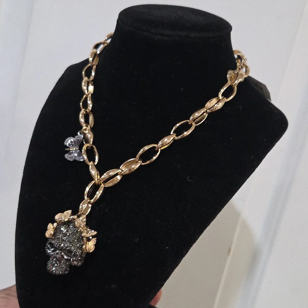 🖤▪️Betsey Johnson▪️ Rhinestone Skull Gold Link chain Butterfly 17